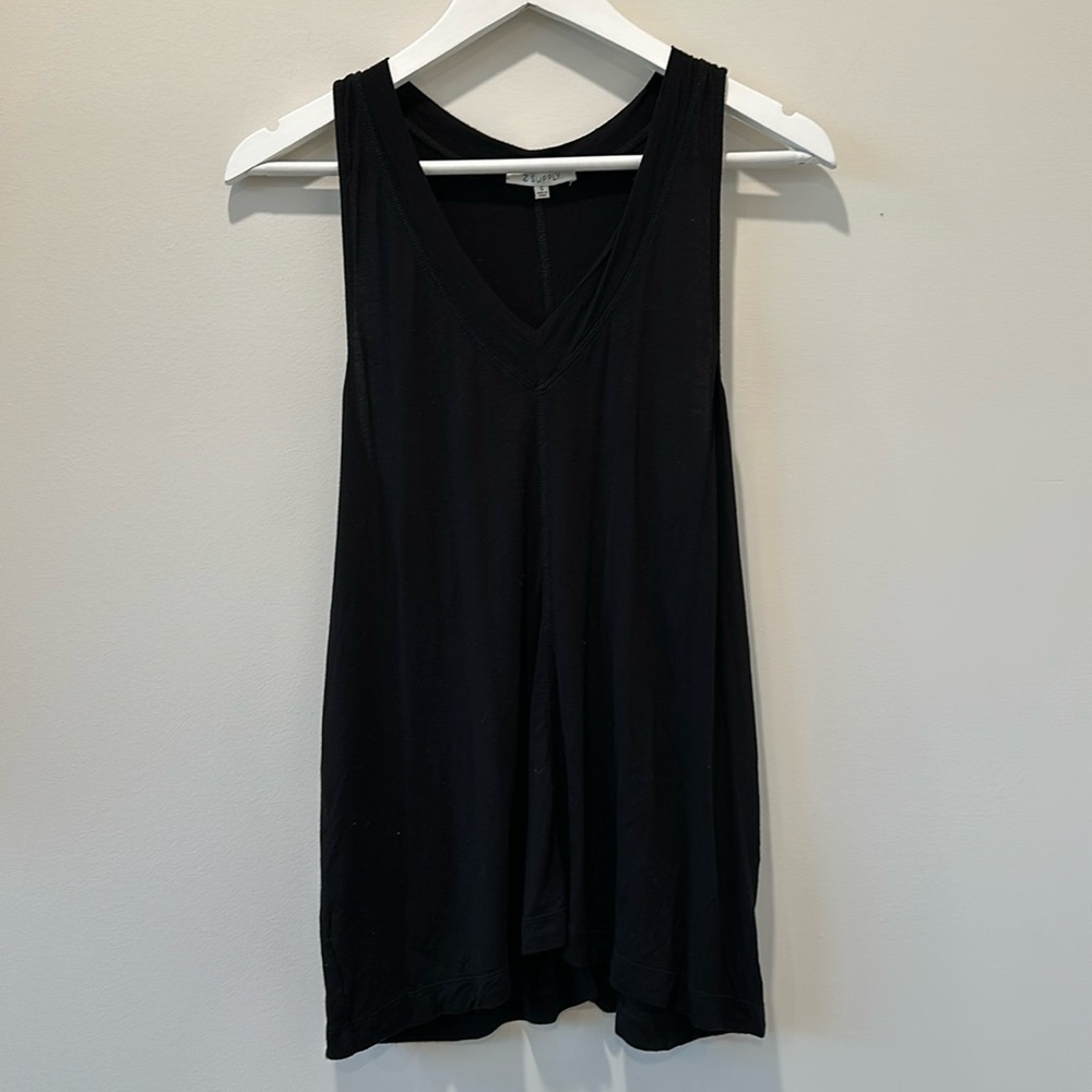 Women’s Simple Black V Neck Tank Top Sleeveless Blouse Size Small Layers Summer - Picture 2 of 8